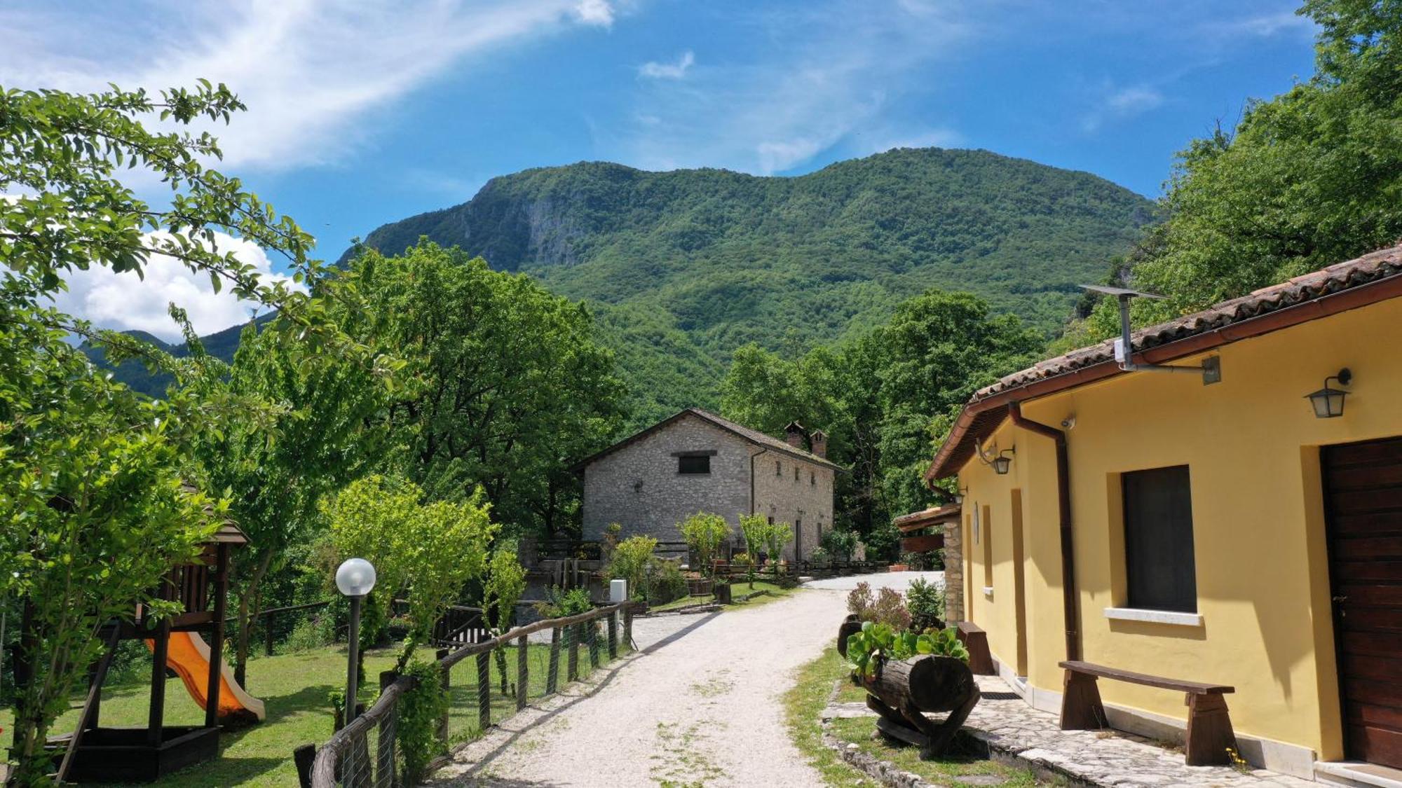 Agriturismo La Ferrera Varco Sabino Eksteriør bilde