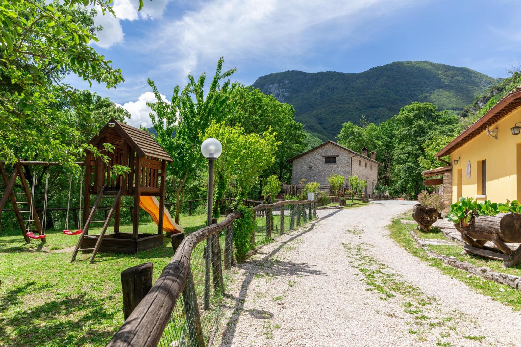 Agriturismo La Ferrera Varco Sabino Eksteriør bilde