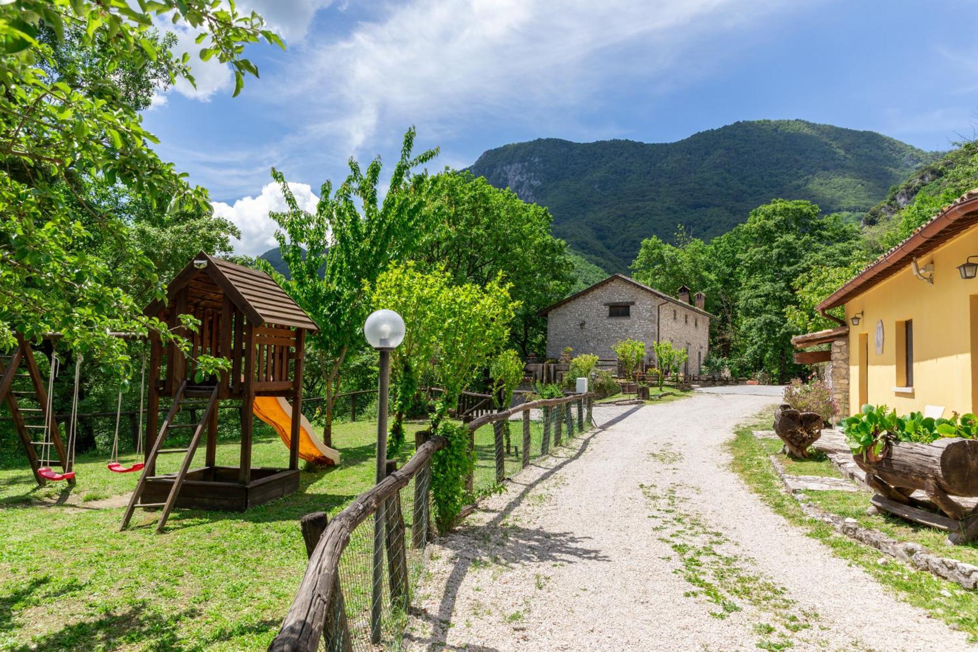 Agriturismo La Ferrera Varco Sabino Eksteriør bilde