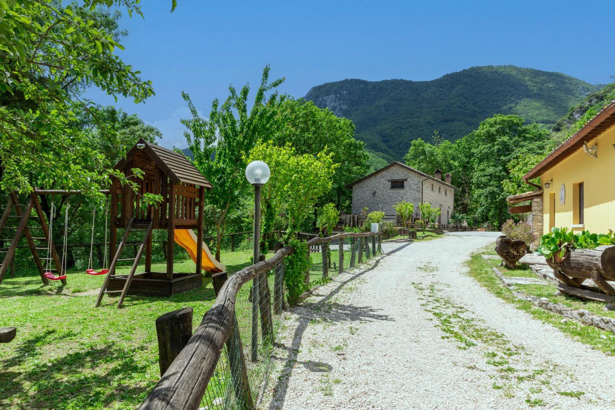Agriturismo La Ferrera Varco Sabino Eksteriør bilde