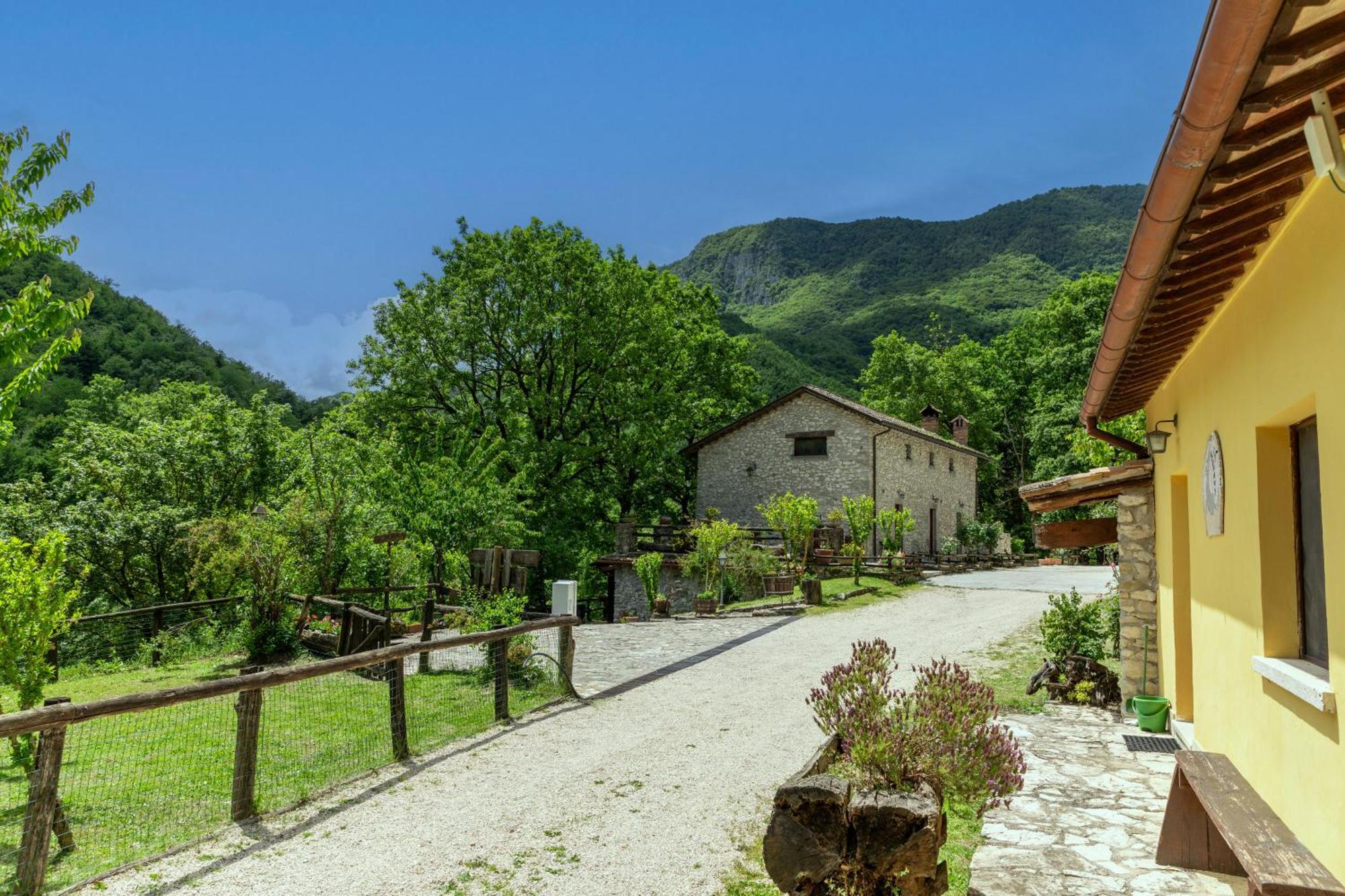 Agriturismo La Ferrera Varco Sabino Eksteriør bilde